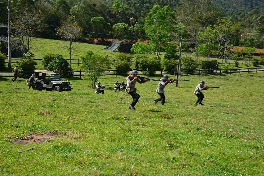 Encenação do 1º Tiro de Artilharia da FEB na 2ª Guerra Mundial