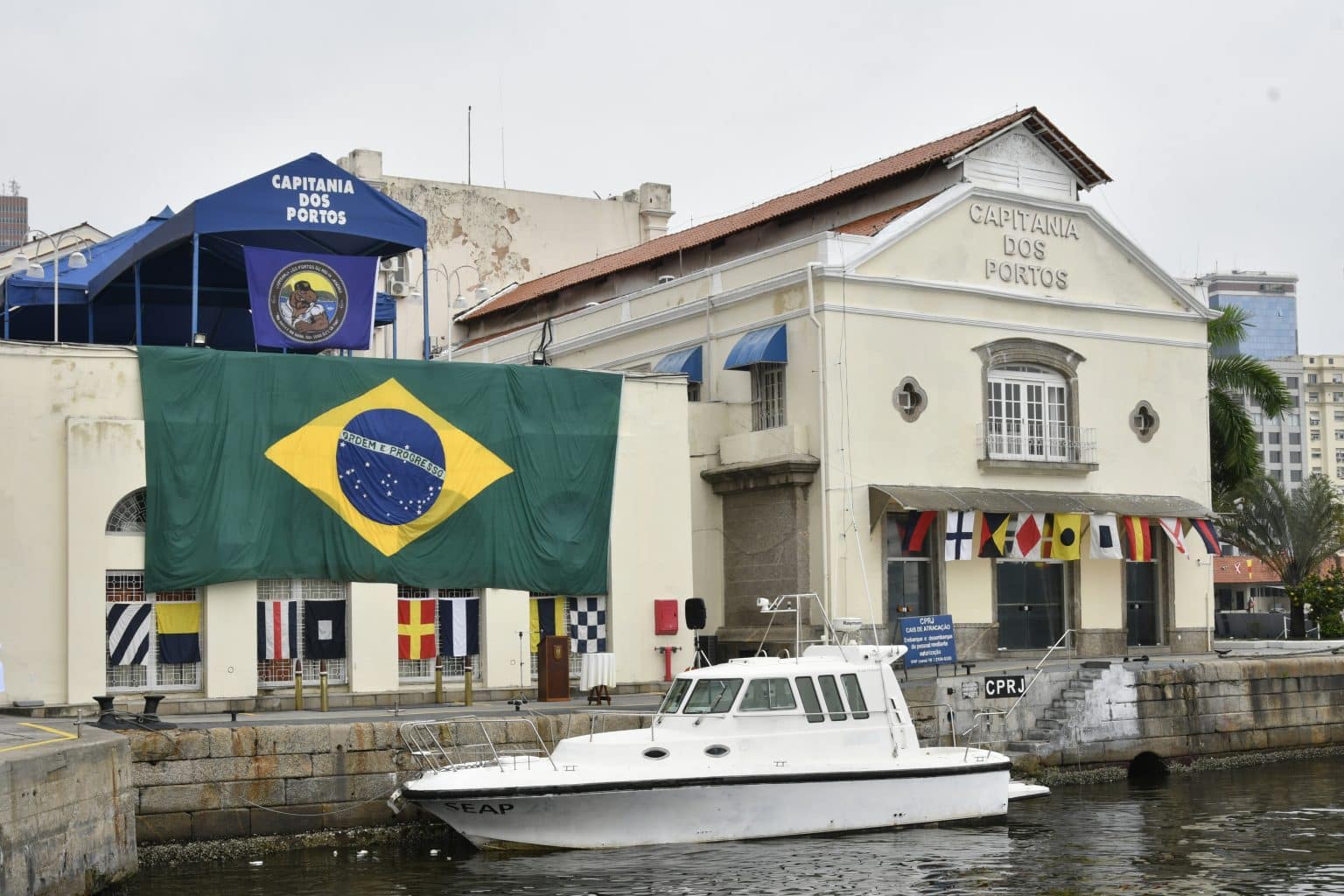 Nova Embarcação De Patrulha Revoluciona A Segurança Marítima No Rio De ...