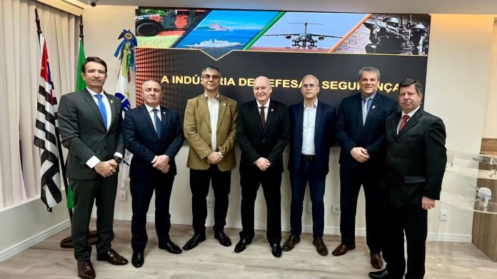 Visita de Assessores Parlamentares à ABIMDE reforça compromisso com a Defesa e Segurança em São Paulo
